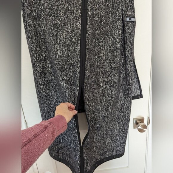 Lululemon Athletica Vinyasa Multi Use Scarf  Wrap - Picture 4 of 7